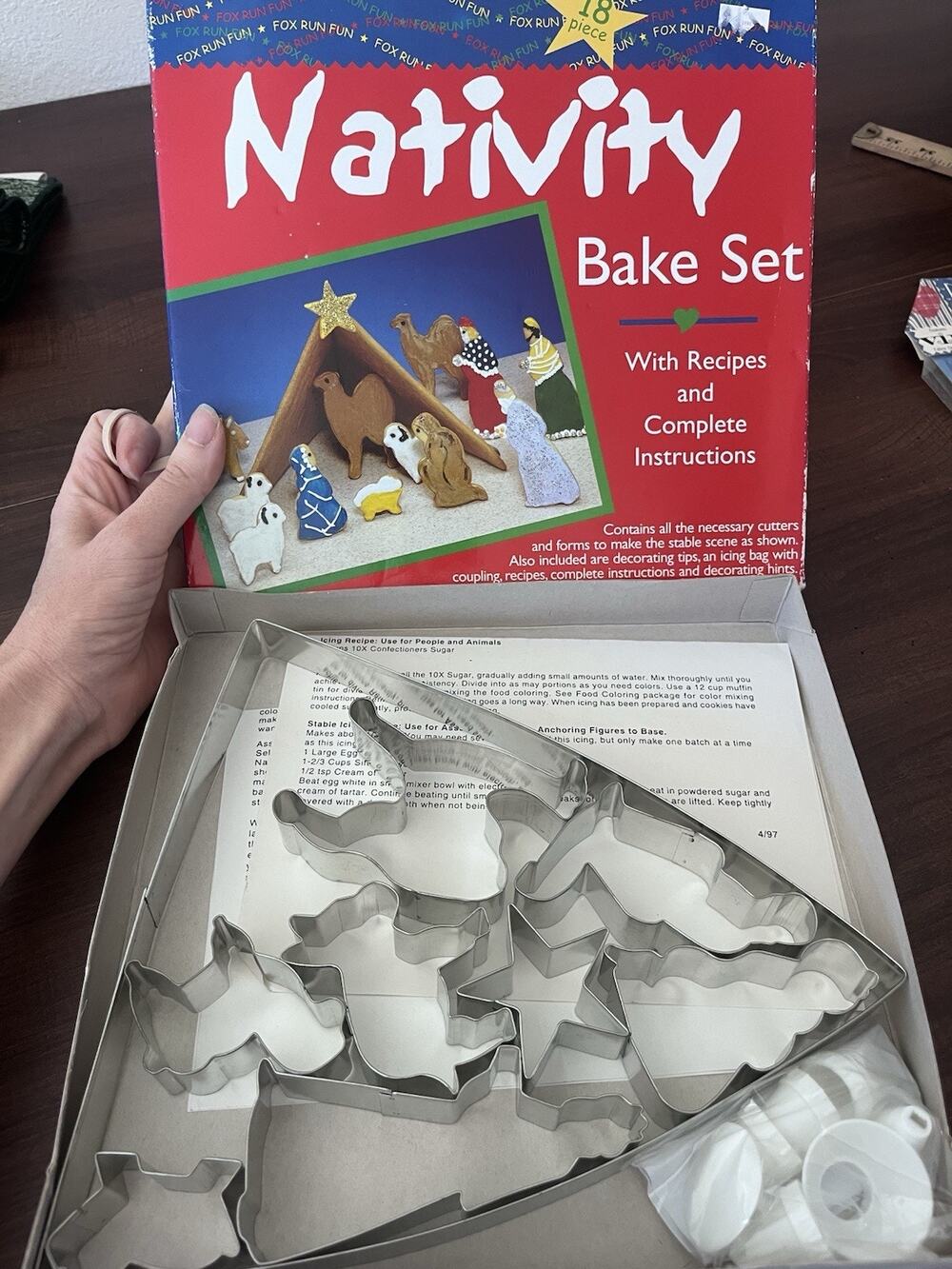 Vtg Nativity Bake Set 18 Piece Cookie Cutters Jesus Birth Cake Decorating Tips